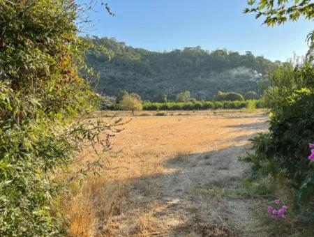 2000M2 Grundstück Zum Verkauf In Der Bebauten Gegend Des Dorfes Çandir