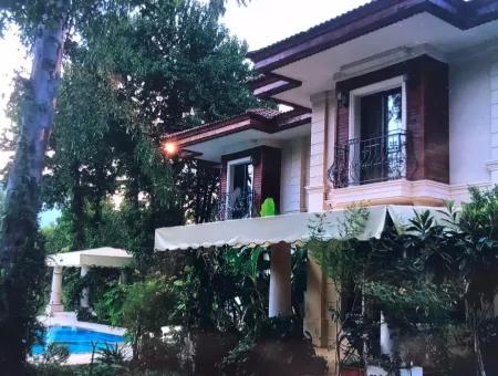 Marmaris Çamlı 3+1 Satılık Villa