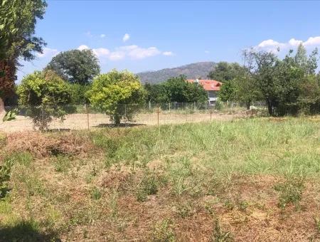 Okçular'da Dağ Manzaralı 570M2 Satılık Arsa