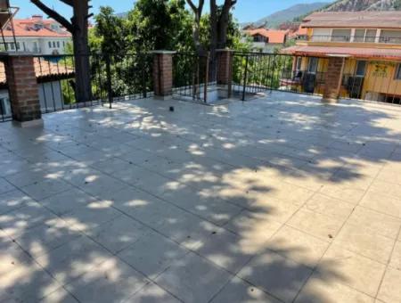 Dalyan Merkezde 5+1 Satılık Villa