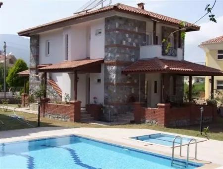 Dalyan'da Site İçerisinde 3+1 Satılık Villa